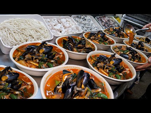 Unbelievable! 200 Bowls Sold Out Daily?! Korean Spicy Seafood Noodles / Korean street food