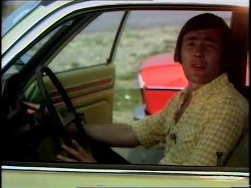 Retro Cars | British Leyland Allegro | Volkswagen Passat | Drive in | 1973