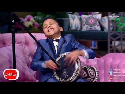 طفل 7 سنوات يٌبهر الجميع بعزف على الطبلة في معكم منى الشاذلي