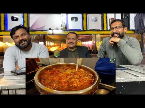 800+ Food 🥘 Items in Indian Punjabi Wedding 💒 | Pakistani Friends Reaction