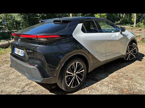 Toyota C-HR Plug-in Hybrid 225 | In Depth Visual Review & Driving Features