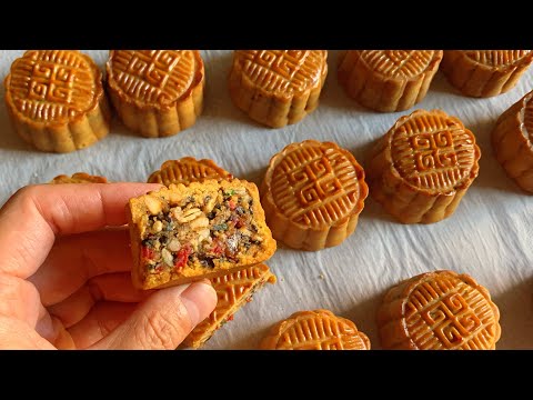 Five nuts mooncake 8分钟教你做传统的五仁月饼 无数次实验过的配方 不失败 不干不硬回油好 青红丝橙皮的做法链接在描述区