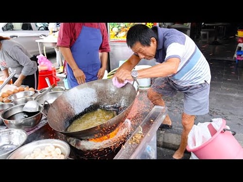 Cooking Art! 5 Most Delicious Fried Noodles in Penang