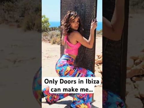 Even Doors in Ibiza can thrill me like that 🥴
