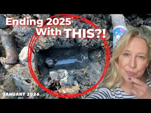 Ending 2025 on the Thames — My Final Finds of the Year