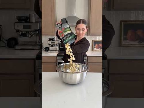 The GREATEST Garlic Hack To NEVER Peel Another Head Of Garlic AGAIN! #garlichack