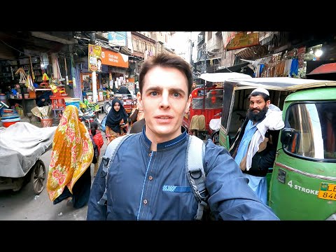 Dressing Like a Pakistani in Lahore 🇵🇰