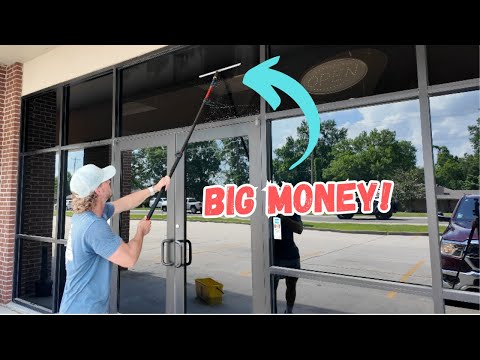 Window Washing Business For Newbies (Complete Guide)
