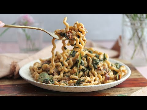 10 Minute Creamy Pasta Recipe - Laura Vitale