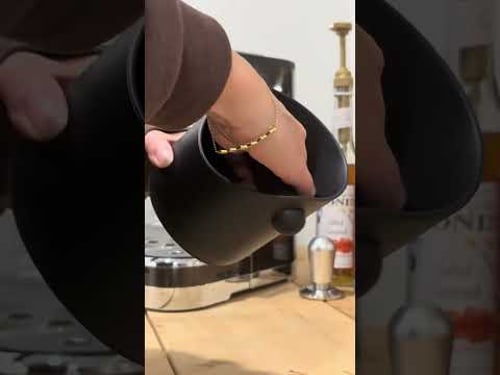 coffee corner set up in action ๐โ๏ธ knock box #coffeeathome #coffeesetup #espresso #espressomachine