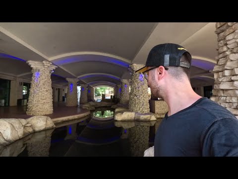 WALKING THE RIVER WALK IN SAN ANTONIO TX