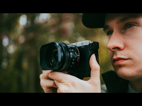 Why I Chose the Sony A7CR Over the A7CII