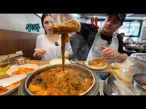 My Italian dad trying pork spine bone for the first time in Korea