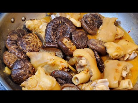 冬菇炆豬腳 / 可以分幾餐食 Braised Pig Trotter with Shiitake Mushroom (attached simple receipe)