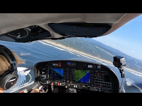 DA42VI Flight Vlog California to Oregon Approach Over Ocean!