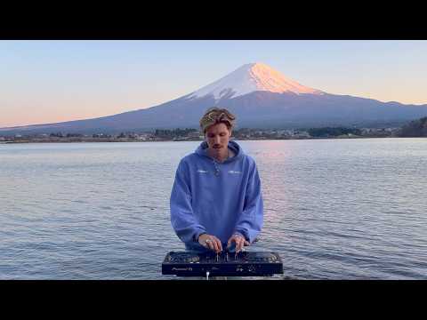 playing house at mount fuji 富士山