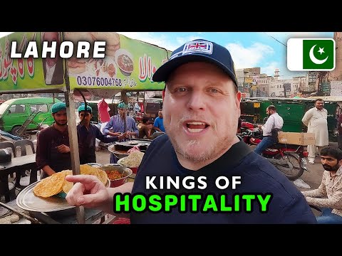 Is Everything FREE in Pakistan? 🇵🇰 (Lahore Anarkali Bazaar)