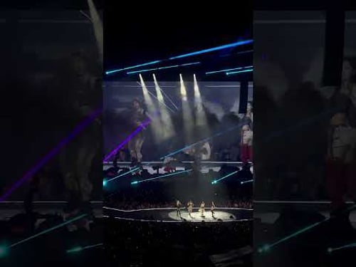 #blackpink “Boombayah” live from the #deadlineworldtour Barcelona