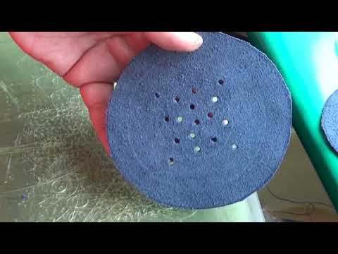 無線耳機耳罩更換,#皮爺手作 材質以真皮細工打造,全程手裁手縫、反覆試版調整,耗時又精細。溫潤皮革貼耳舒適、透氣耐用,讓老耳機重獲新生命。每一道工序都展現職人堅持與美感,質感與實用兼具#皮爺手作日常