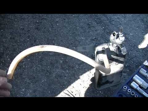 Renault Duster F4R = removing the canister