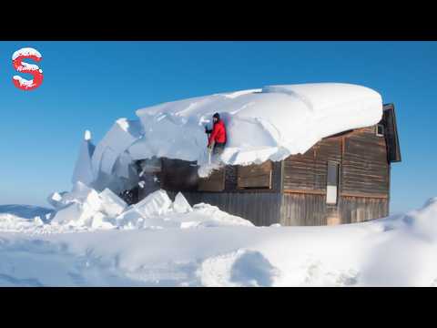 Skilled Snow Removal: Massive Roof Avalanche | Extreme Challenging Roof Snow Clearing Moments #16