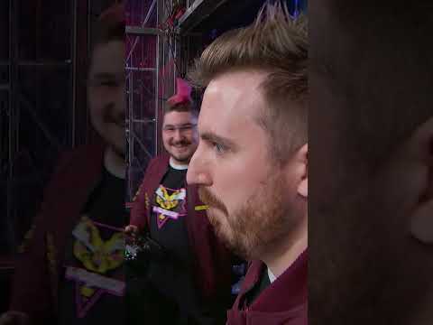 Bot gets flipped out of the area in 30 SECONDS! | BATTLEBOTS