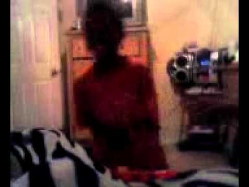 This is an MMS message.
my little cousin singing little Wayne ! : )