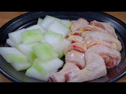 冬瓜和鸡腿是绝配,30年老厨师教我详细做法,鸡肉鲜香滑嫩不柴,冬瓜软嫩入味,营养又下饭,过瘾#like #家常菜 #cooking #recipe