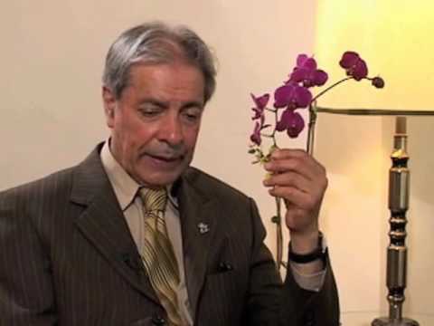 با فرامز فروزنده، مصاحبه با داریوش همایون