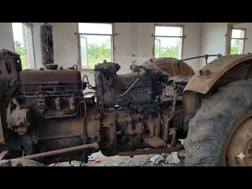 Genius Boy Restores a 1980 Tractor Gearbox to Look Brand New