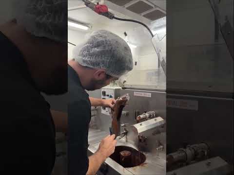 Making a Morand chocolate stiletto shoe in New Caledonia #chocolate #French
