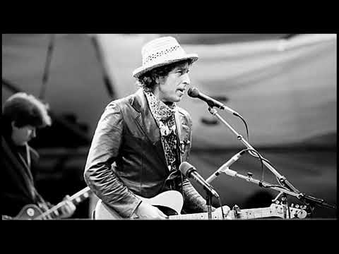 Bob Dylan interview from 1984. With Bert Kleinman & Artie Mogul