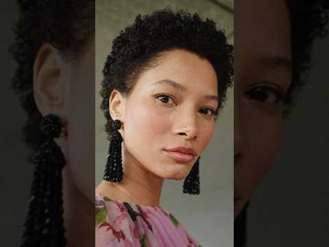 The #odlrprefall2025 chiffon caftan spotlights the season’s cherry blossom print in pink and lily.