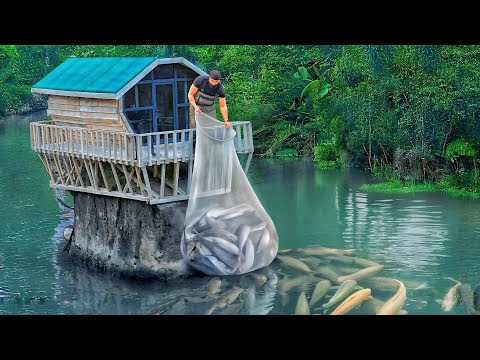 I Built a Warm and Luxurious Shelter on the Rock and Caught Fish.