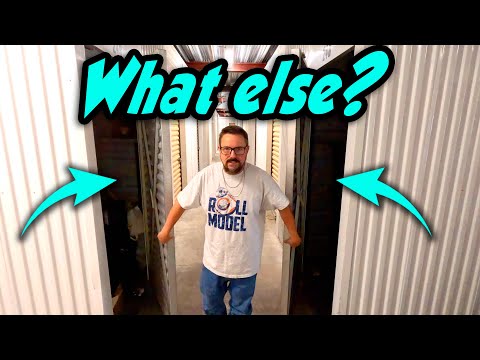 What else do I find in these TWIN LOCKERS? Let's get to the bottom of it.