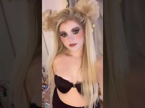 What’s in your head 😽 #blonde #music #housemusic