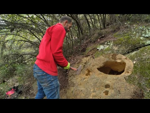 We Opened a Mysterious Treasure Rock Safe, Treasures Scattered!!!