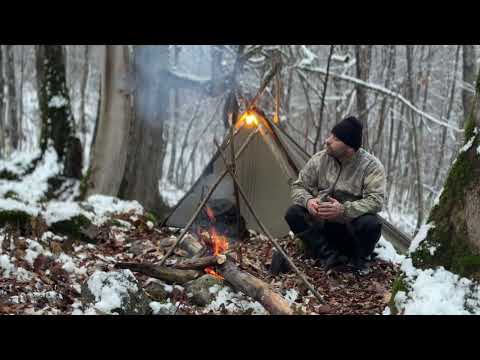 Can I Survive Alone in a-18°C Blizzard for 2Days? Winter Bushcraft & Fishing Challenge