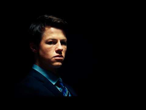 一口氣看完2025年最新美劇《造雨人》創造神話!小律師掀翻大公司!