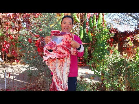 Beef Soup with Homemade Chili Oil and Flatbread! The Best Flavor in the World! | Uncle Rural Gourmet