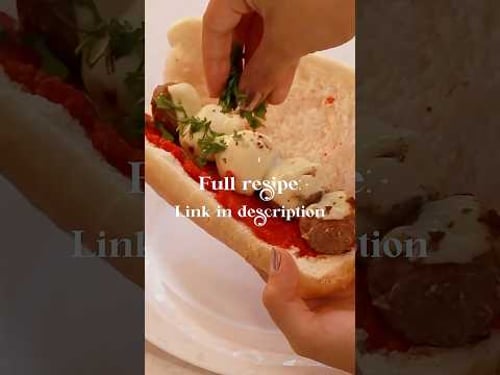 Meatball sandwich with homemade tomato sauce #meatballs #homemadesandwich #easyrecipe