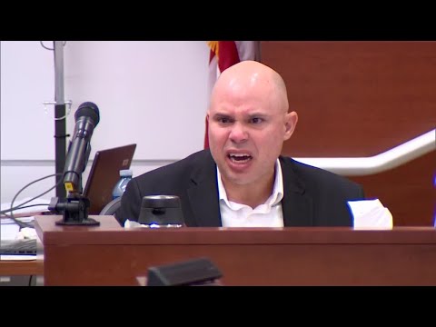 Grieving father erupts during Parkland trial