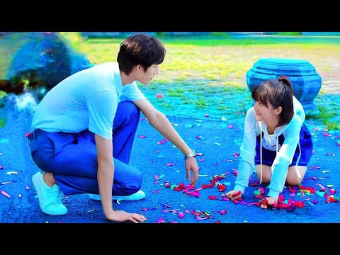 A Crazy Girl Causes Trouble for the Most Popular Guy in the School, but He Ends Up Falling for Her