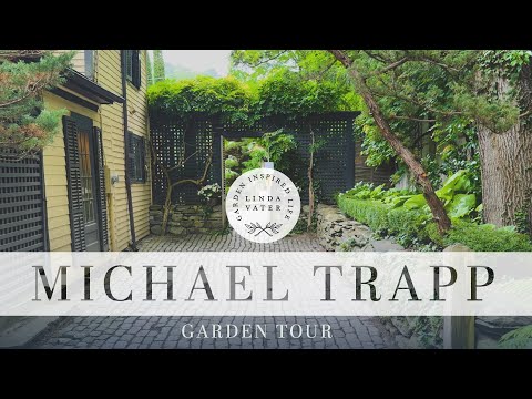 A Magnificent Garden Full Of Antiques 🌿