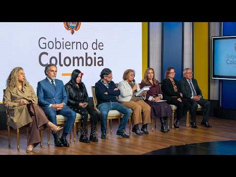 Presidente Gustavo Petro presenta el nuevo esquema de pasaportes colombianos