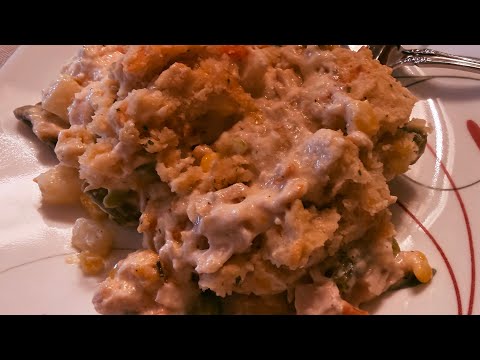Cheddar Bay Biscuit Chicken Pot Pie/Cozy Casseroles