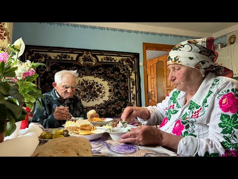 Hard but Happy Life of a 90-Year-Old Grandpa & 80-Year-Old Grandma ποΈβ€οΈ | Carpathian Mountain Living