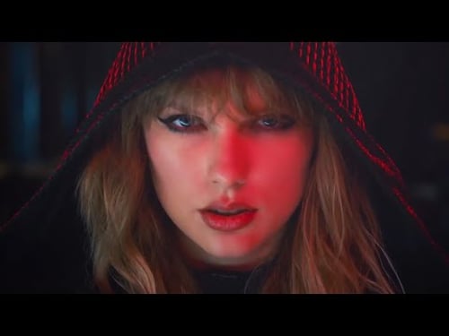 Featuring Soon !!!! #taylorswift #ootd