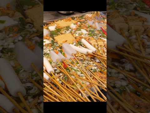 부산에선 없어서 못 판다는 이것? 어묵탕에 이걸 넣어 초대박! 깡통시장에서 유명한 분식맛집 Popular fish cake / Korean street food #shorts