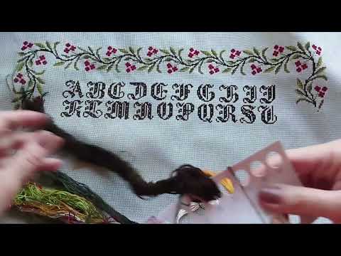 Готовый круг, начатый сэмплер и любимая подушка